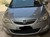 Usata Opel Astra 110 CV (80 kW) 2010 Grigio Berlina
