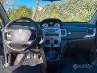 Usata Lancia Ypsilon 60 CV (44 kW) 2007 Argento Utilitaria