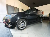 Usata Ford C-MAX Titanium 120 CV (88 kW) 2012 Nero Monovolume