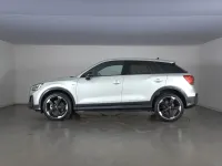 Nuova Audi Q2 2026 Argento cavo metallizzato SUV