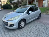 Usata Peugeot 207 112 CV (82 kW) 2011 Argento Berlina