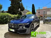 Begagnad Maserati Levante 275 HK (202 kW) 2018 Blå SUV
