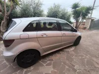 Usata Mercedes B180 109 CV (80 kW) 2008 Grigio Monovolume