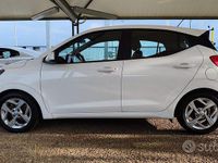 Usata Hyundai i10 69 CV (50 kW) 2023 Bianco Utilitaria