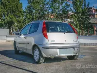 Usata Fiat Punto 86 CV (63 kW) 2002 Grigio Utilitaria