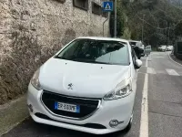 Gebraucht Peugeot 208 82 PS (60 kW) 2013 Weiß Kleinwagen