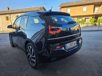 Usata BMW i3 75 kW (102 CV) 2022 Blu metallizzato Utilitaria
