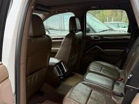 Usata Porsche Cayenne 245 CV (180 kW) 2011 Grigio SUV