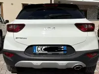 Usata Kia Stonic 100 CV (73 kW) 2022 Bianco SUV