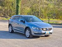 Usata Volvo V60 CC Summum 150 CV (110 kW) 2017 Grigio Station wagon