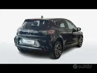 Usado Renault Clio V Techno 90 CV (66 kW) 2024 Gris Berlina