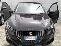 Usata Peugeot 208 Allure 101 CV (74 kW) 2023 Nero Utilitaria