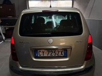 Usata Lancia Musa 75 CV (55 kW) 2007 Marrone Monovolume