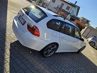 Begagnad BMW 318 143 HK (105 kW) 2008 Vit Kombi