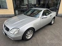 Usata Mercedes SLK200 136 CV (100 kW) 1998 Argento Cabrio
