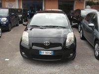 Usata Toyota Yaris Sol 99 CV (72 kW) 2011 Nero Utilitaria