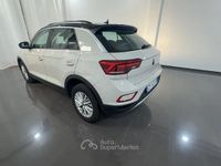 Usata VW T-Roc Life 110 CV (80 kW) 2023 Argento SUV