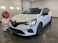 Usata Renault Clio V Initiale Paris 101 CV (74 kW) 2022 Bianco Berlina