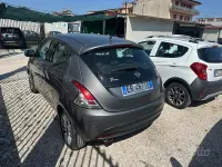 Usata Lancia Ypsilon Platinum 69 CV (50 kW) 2014 Grigio Utilitaria