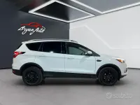 Usata Ford Kuga S 120 CV (88 kW) 2016 Bianco SUV
