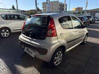 Usata Peugeot 107 Active 68 CV (50 kW) 2009 Argento Utilitaria