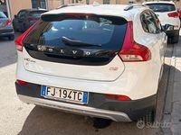 Usata Volvo V40 120 CV (88 kW) 2017 Bianco Berlina