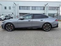 Usata BMW 540 M Sport 303 CV (222 kW) 2026 Frozen pure grey metallizzato Berlina