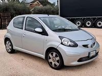 Usata Toyota Aygo 68 CV (50 kW) 2007 Grigio Utilitaria