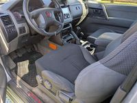 Usata Mitsubishi Pajero 165 CV (121 kW) 2000 Argento SUV