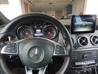 Usata Mercedes GLA200 Business 136 CV (100 kW) 2017 Nero SUV