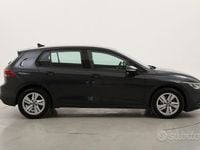 Usata VW Golf VIII Life 116 CV (85 kW) 2022 Grigio Berlina