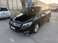 Usata Mercedes B180 Premium 109 CV (80 kW) 2018 Nero Utilitaria