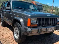 Usata Jeep Cherokee 80 CV (58 kW) 1989 Grigio SUV