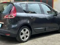 Usata Renault Scenic E-Tech Dynamique 131 CV (96 kW) 2011 Grigio Monovolume