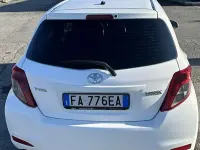Usata Toyota Yaris 68 CV (50 kW) 2015 Utilitaria