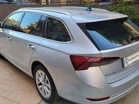 Usata Skoda Octavia Style 150 CV (110 kW) 2022 Argento riflesso Station wagon
