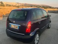 Usata Lancia Musa 101 CV (74 kW) 2007 Bluazzurro Monovolume