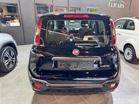 Usata Fiat Panda Cross Cross 69 CV (50 kW) 2023 Nero metallizzato Utilitaria