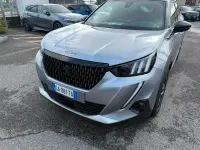 Usata Peugeot 2008 GT-line 102 CV (75 kW) 2020 Grigio SUV