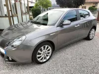 Usata Alfa Romeo Giulietta Distinctive 105 CV (77 kW) 2015 Grigio Utilitaria