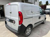Usata Fiat Doblò 95 CV (69 kW) 2018 Argento Monovolume