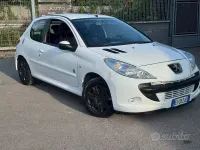 Usata Peugeot 206 57 CV (41 kW) 2012 Bianco Berlina