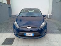 Usata Ford Fiesta Ghia 67 CV (49 kW) 2009 Blu Berlina