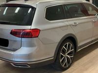 Usata VW Passat Alltrack 200 CV (147 kW) 2022 Grigio Station wagon