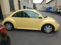 Usata VW New Beetle 116 CV (85 kW) 1999 Giallo Utilitaria