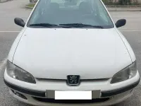 Usata Peugeot 106 60 CV (44 kW) 2003 Bianco Utilitaria
