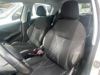 Usata Peugeot 208 Allure 82 CV (60 kW) 2015 Bianco Utilitaria