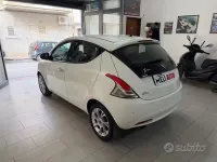 Usata Lancia Ypsilon Platinum 69 CV (50 kW) 2016 Bianco Utilitaria