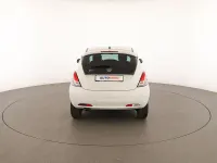 Usata Lancia Ypsilon 70 CV (51 kW) 2016 Bianco Utilitaria