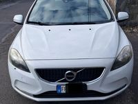 Usata Volvo V40 Kinetic 120 CV (88 kW) 2016 Bianco Berlina